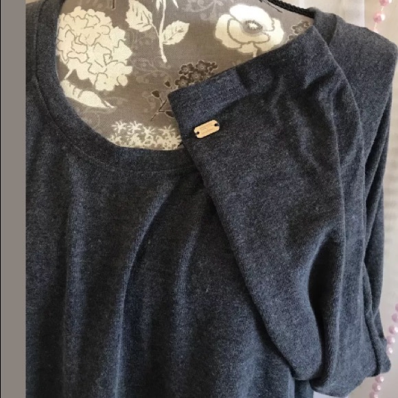 Tommy Hilfiger || Gray Sport Overaized Blouse - Picture 3 of 7